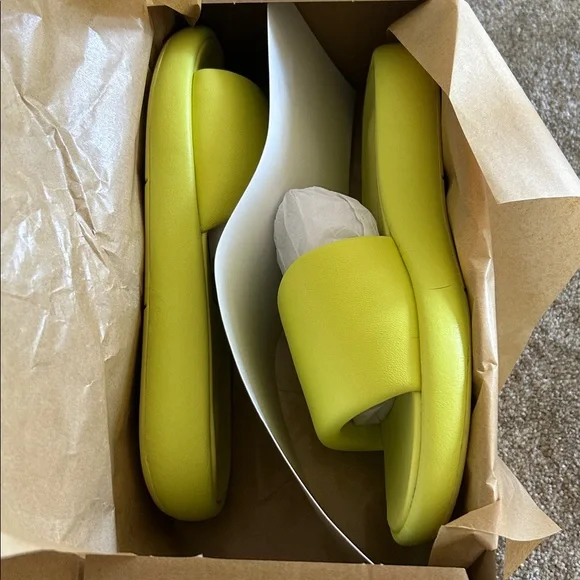 FitFlop iQushion Lime D-Luxe Womens Slide size 7 - Picture 3 of 3